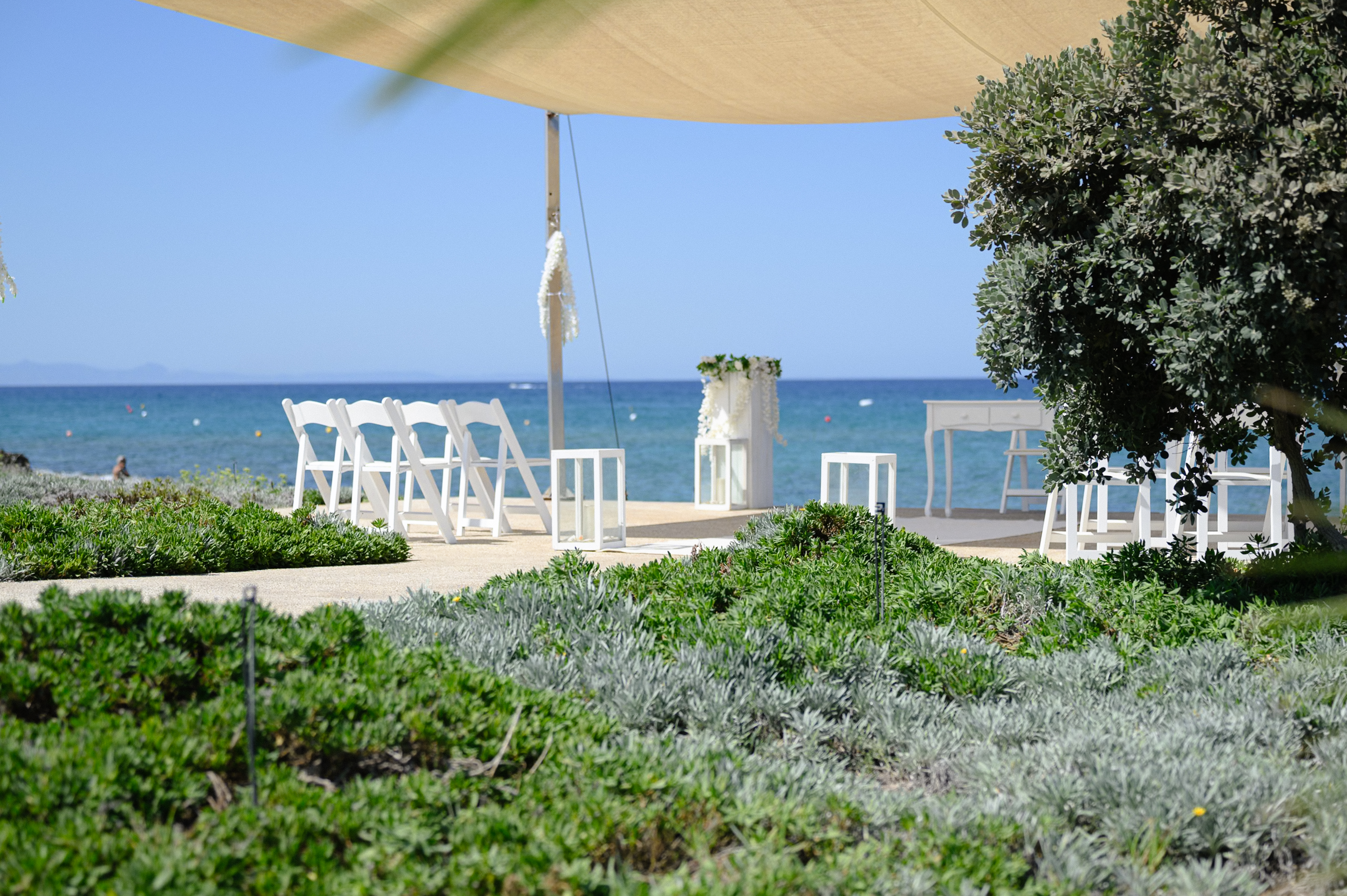Image: http://www.bookyourweddingday.com/images/media/uploadfiles/Pernera Blue Waters photo.jpg